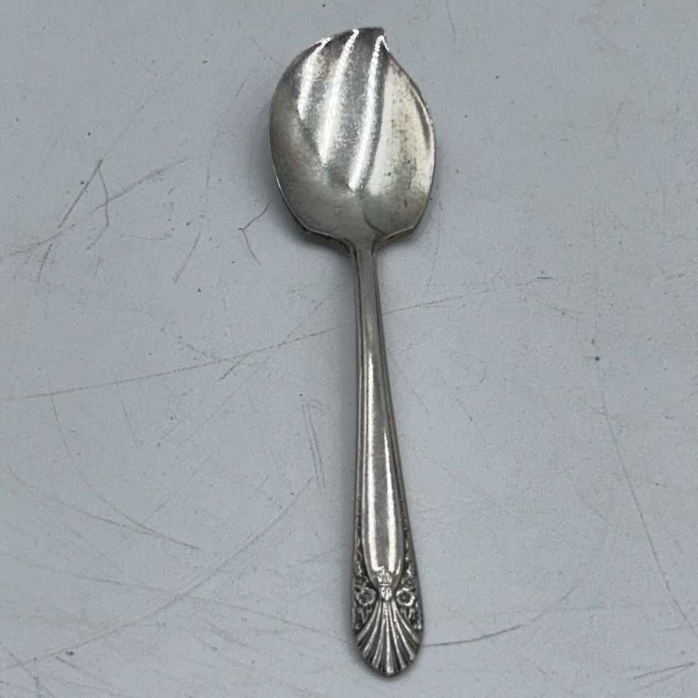 Crown Silver Plate Radiance 6-1/4" Solid Jelly Server